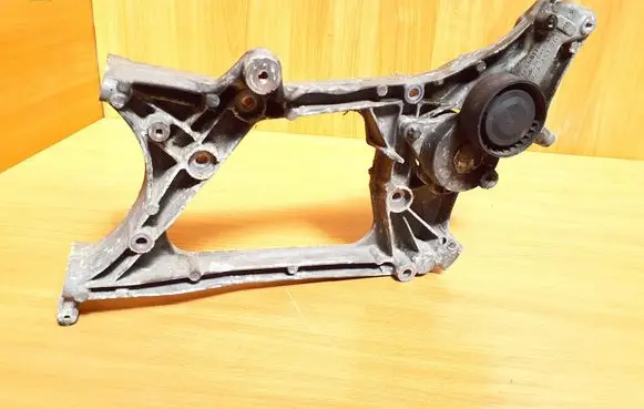 Infiniti Q50 Generator/alternator bracket A6512012009