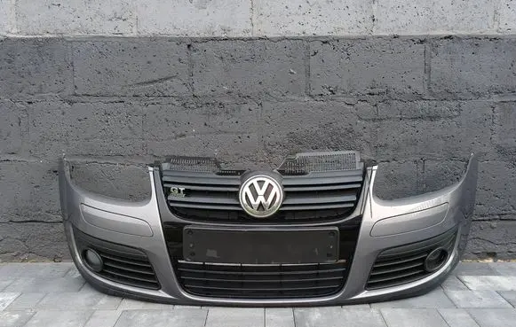 Volkswagen Golf V Front bumper 1K0807221