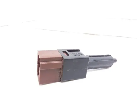 Nissan Almera Brake pedal sensor switch