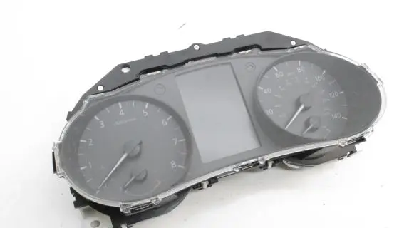 Nissan Qashqai Speedometer (instrument cluster)