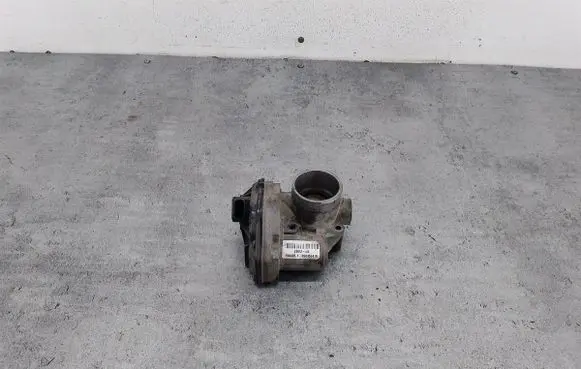 Ford Focus Throttle body valve 2S6U-EB
