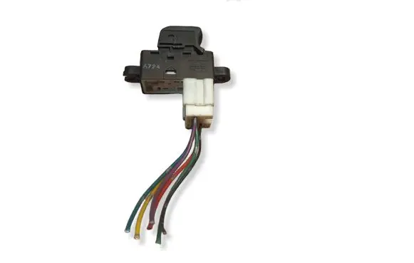 Nissan Micra Electric window control switch 6724