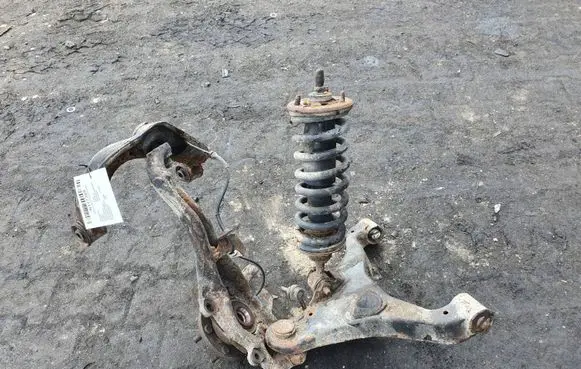 Nissan Pathfinder R51 Front wheel hub spindle knuckle 2.5DTI