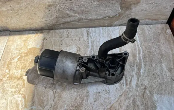 Maserati Levante Oil filter mounting bracket 31212074F 225800