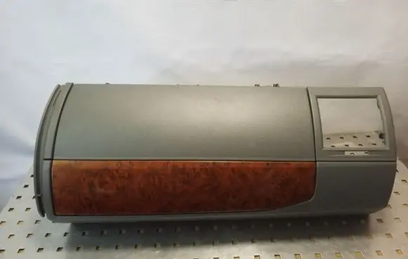 Chrysler Grand Voyager V Glove box L0098889