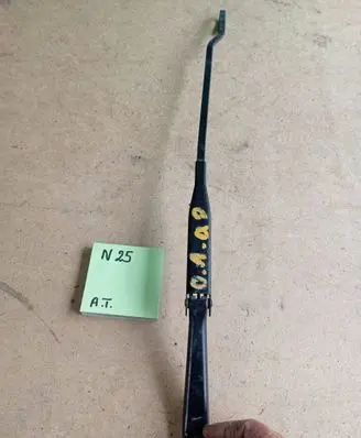 Opel Astra G Front wiper blade arm 7654678