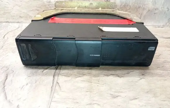BMW 5 E39 CD/DVD changer 65126913388 6913388