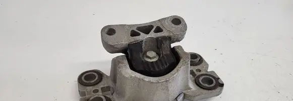 Land Rover Range Rover Evoque L538 Engine mount bracket EJ327M121AD 130716