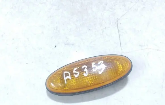 Mazda Premacy Front fender indicator light