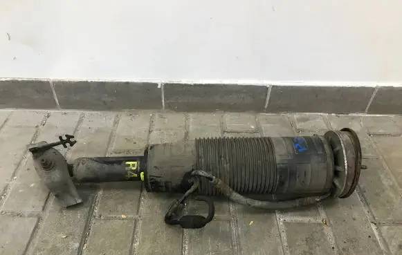 Mercedes-Benz S W221 Air suspension front shock absorber A2213206613
