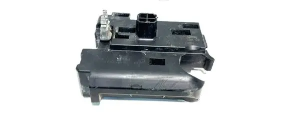 BMW 8 G16 Radiator mount bracket 1710736 35970 171073602