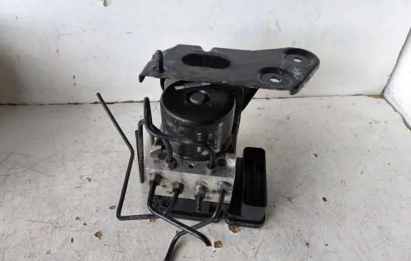 Volkswagen Multivan T5 ABS Pump 7H0907379R 10061335641 10092603183