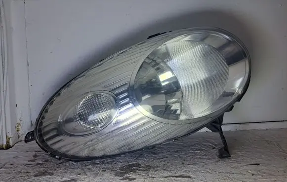 Nissan Micra Headlight/headlamp 20A307B BASEPPTD40