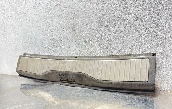 Opel Zafira B Trunk/boot sill cover protection 13131330 322225228