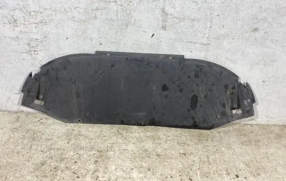Volvo C30 Engine splash shield/under tray