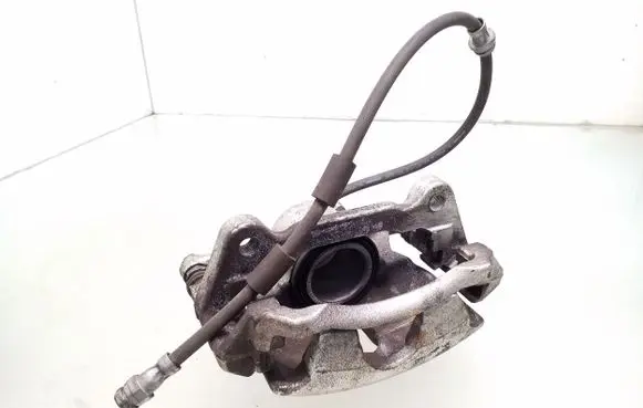 Audi Q2 - Front brake caliper 5Q0106JB