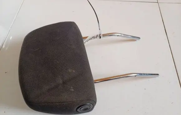 Opel Zafira B Front seat headrest 