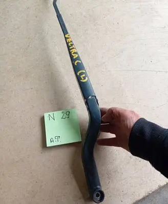 Opel Vectra C Front wiper blade arm 8465136845