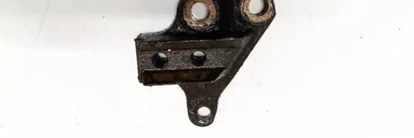 Volvo XC90 Engine mounting bracket 8659104