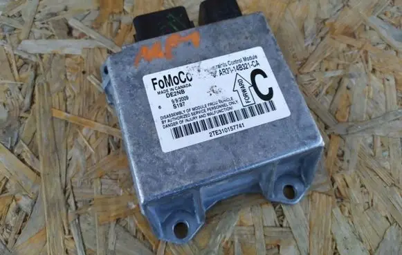Volkswagen Golf IV Airbag control unit/module 1J0907655A