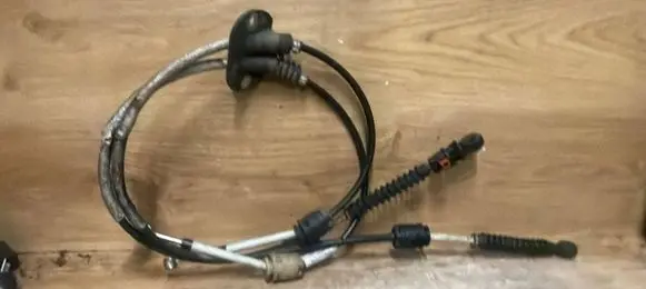 Volvo V50 Gear shift cable linkage 8653913