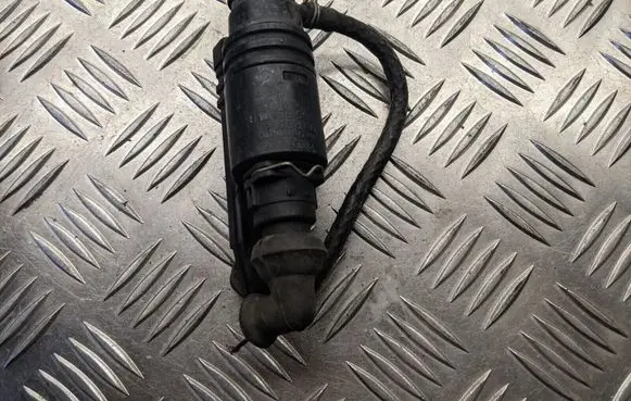 Audi A6 S6 C4 4A Windscreen/windshield washer pump 4A0955651