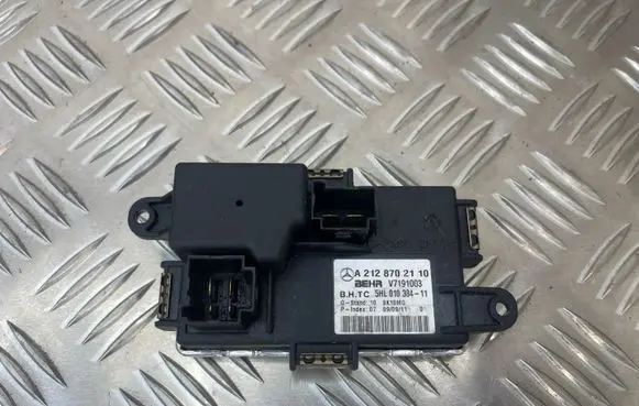 Mercedes-Benz C W204 Heater blower motor/fan resistor A2128702110
