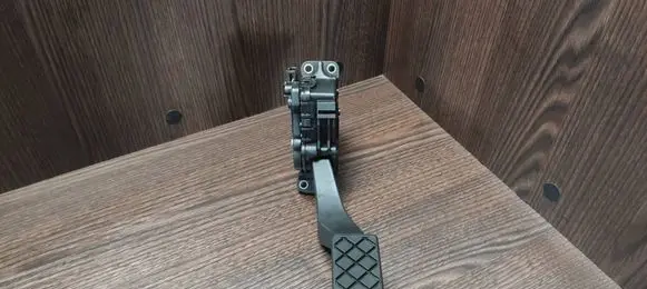 Volkswagen Transporter - Caravelle T5 Accelerator throttle pedal 7H1721503 6PV00849503