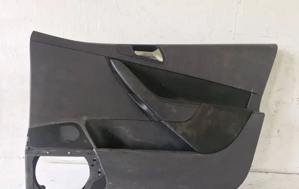 Volkswagen PASSAT B6 Front door card panel trim