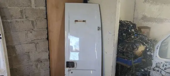 Iveco Daily 5th gen Back/rear loading door 