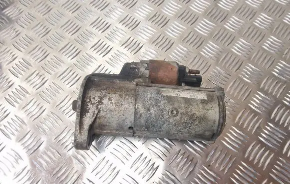 Volkswagen Amarok Starter motor 2H0911023A