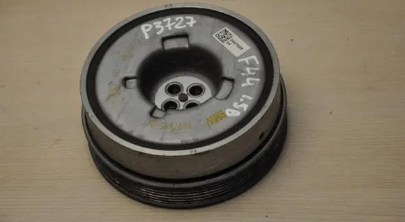 BMW 2 F44 Crankshaft pulley 8687695
