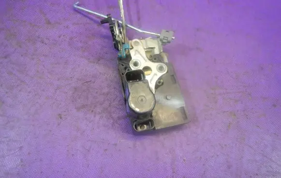 Chevrolet Lacetti Rear door lock