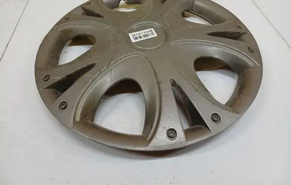 Renault Clio III R15 wheel hub/cap/trim