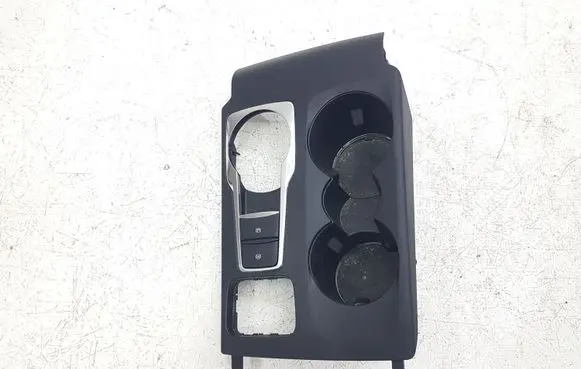 Cup holder front