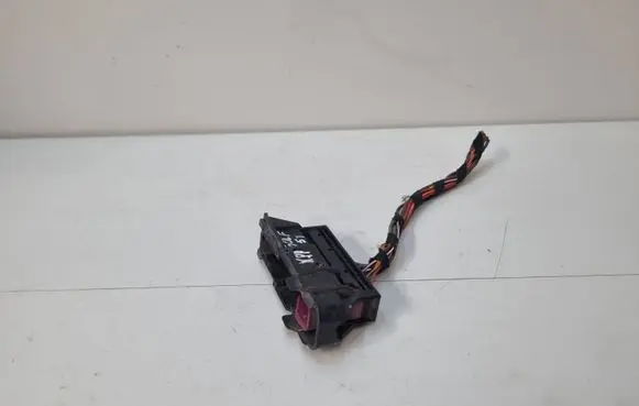 Volkswagen Golf Plus Front door wiring loom 1K0937722D