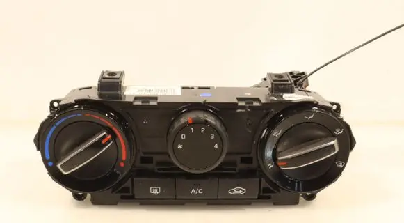 Hyundai i20 (GB IB) Interior fan control switch 97250-C8410