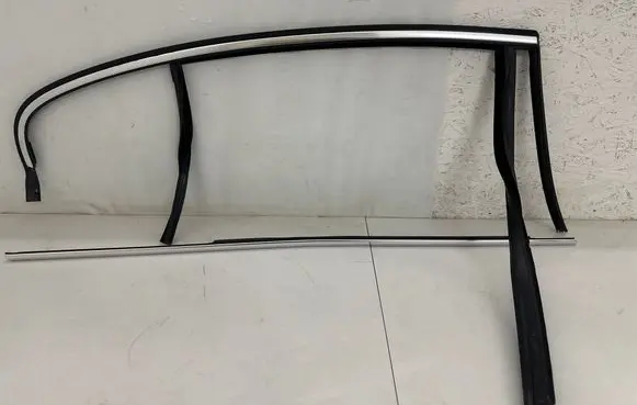 Volvo V40 Rubber seal rear door 31278543