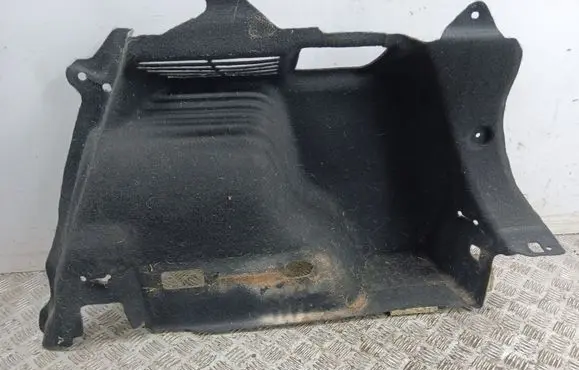 Renault Kadjar Trunk/boot lower side trim panel 