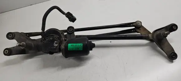 KIA Sorento Front wiper linkage and motor