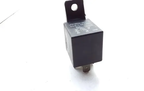 Chrysler Voyager Hazard warning light relay SCB1M1240