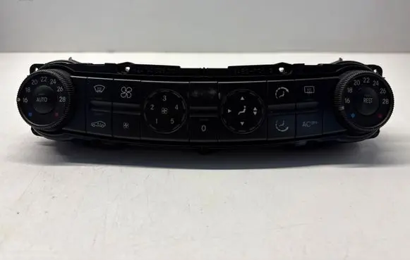 Mercedes-Benz E W211 Climate control unit 2118300085 00030802
