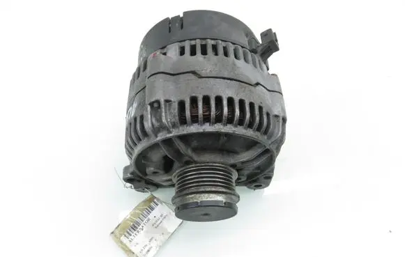 Volkswagen PASSAT B5 Generator/alternator 0123515014 028903025S