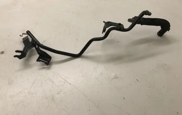 Volkswagen Golf VII Engine coolant pipe/hose 04L121070AB