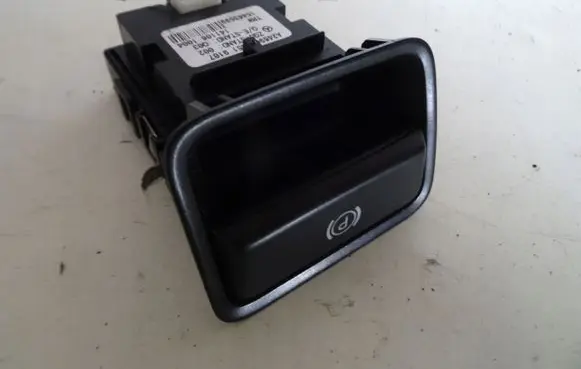 Mercedes-Benz A W176 Hand parking brake switch A2469050451