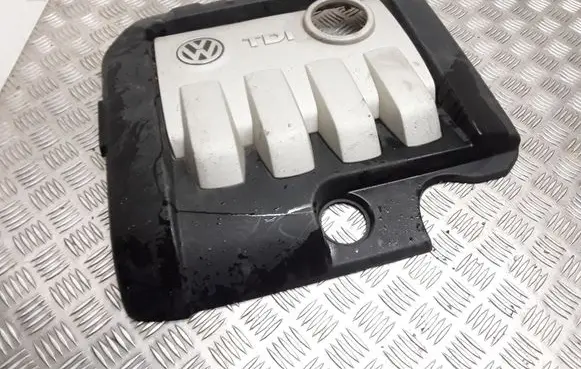 Volkswagen Touran I Engine cover (trim) 03G103925