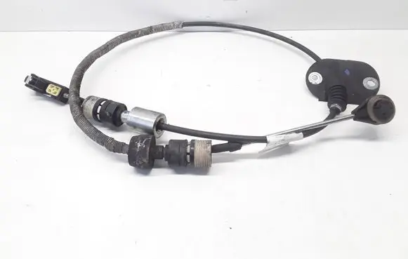 Volvo S80 Gear shift cable linkage 31259001