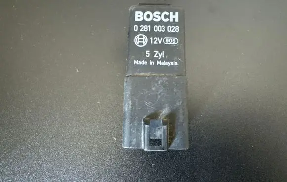 Volkswagen Crafter Glow plug pre-heat relay 0281003028