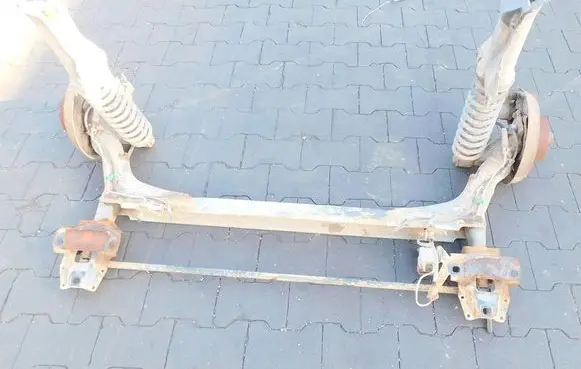Audi 80 90 S2 B4 Rear axle beam 195640