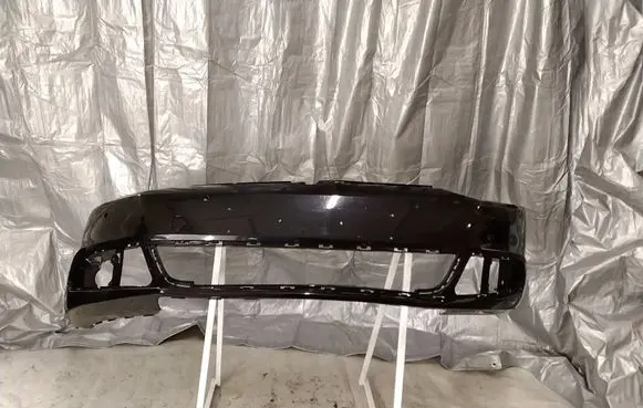 Volkswagen Jetta VI Front bumper 5C6807221B